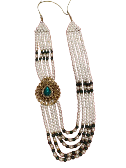 Traditional Pearl and Emerald Rani Haar.