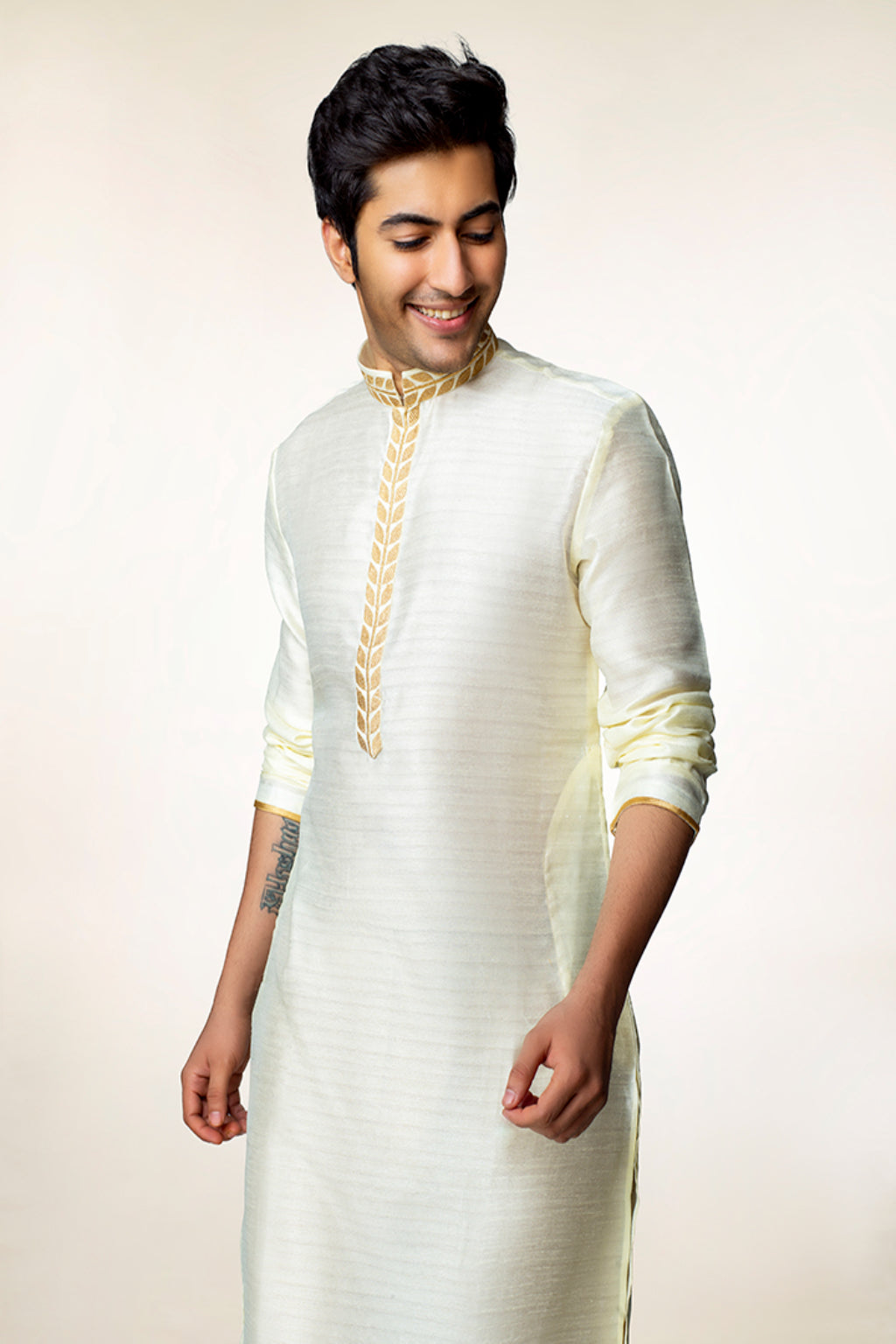Elegant Traditional Kurta - Crafted Just for You. Minimum Delivery: 20 Days